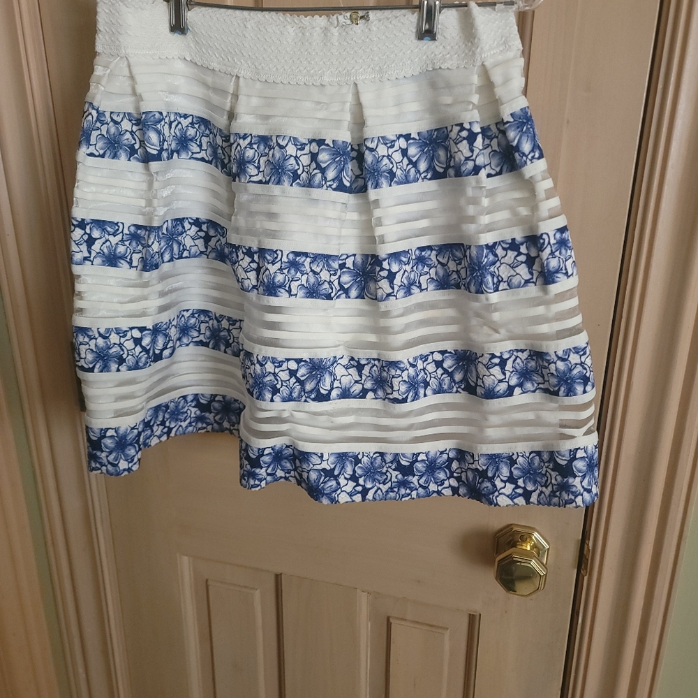 Misses sz L Francesca Dina Be White and Blue Gorgeous Skirt - Picture 8 of 8